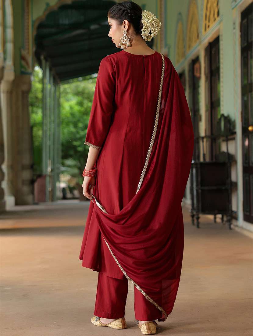 women embroidered three quarter sleeve kurta pant with dupatta set - 22156267 - Standard Image - 4