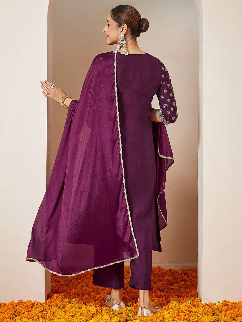 women embroidered three quarter sleeve kurta pant with dupatta set - 22156272 -  Standard Image - 4