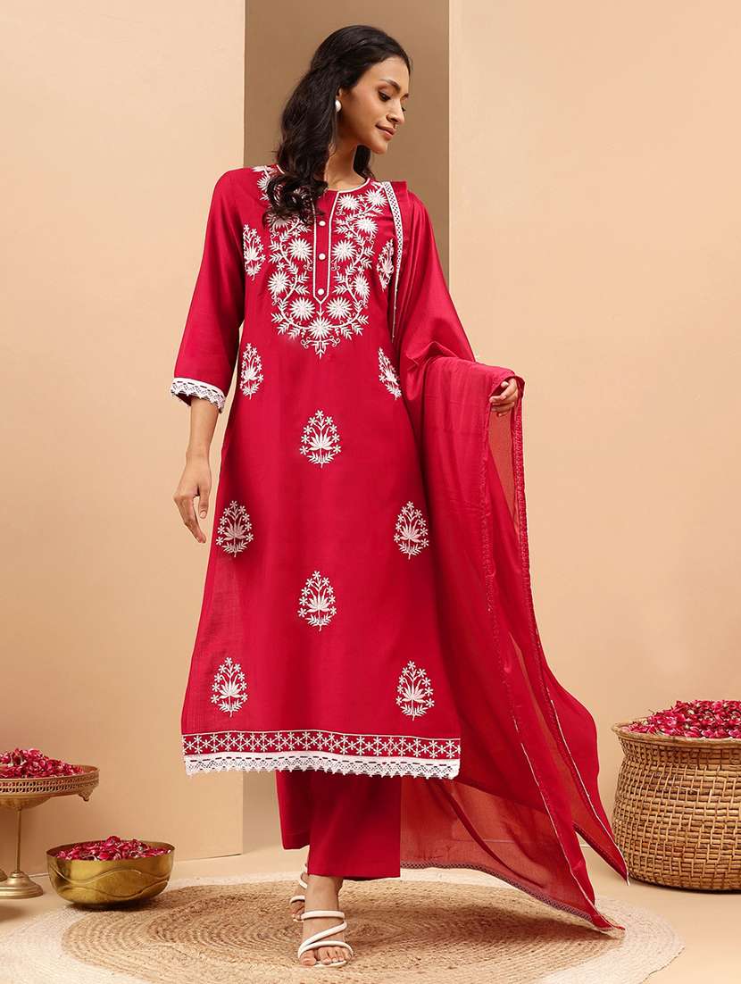 women embroidered three quarter sleeve kurta pant with dupatta set
