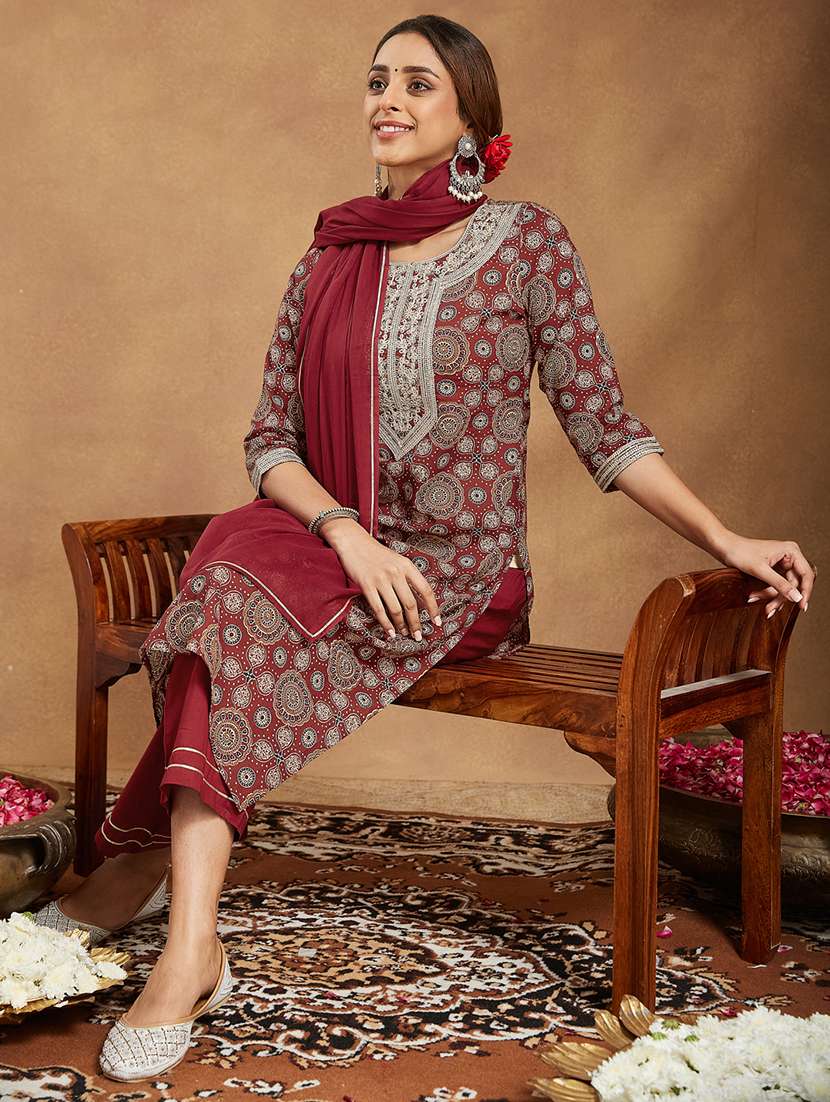 women embroidered three quarter sleeve kurta pant with dupatta set - 22156300 -  Standard Image - 1
