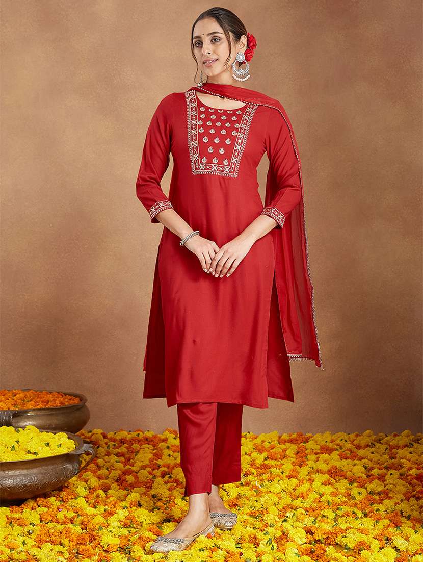 women embroidered three quarter sleeve kurta pant with dupatta set