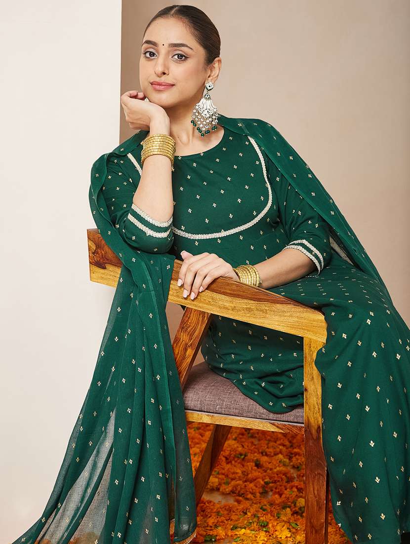 women foil printed three quarter sleeve kurta pant with dupatta set - 22156306 -  Standard Image - 4