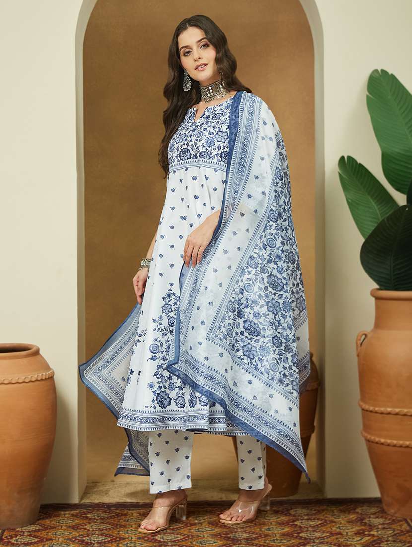 women floral three quarter sleeve kurta pant with dupatta set - 22156326 -  Standard Image - 1
