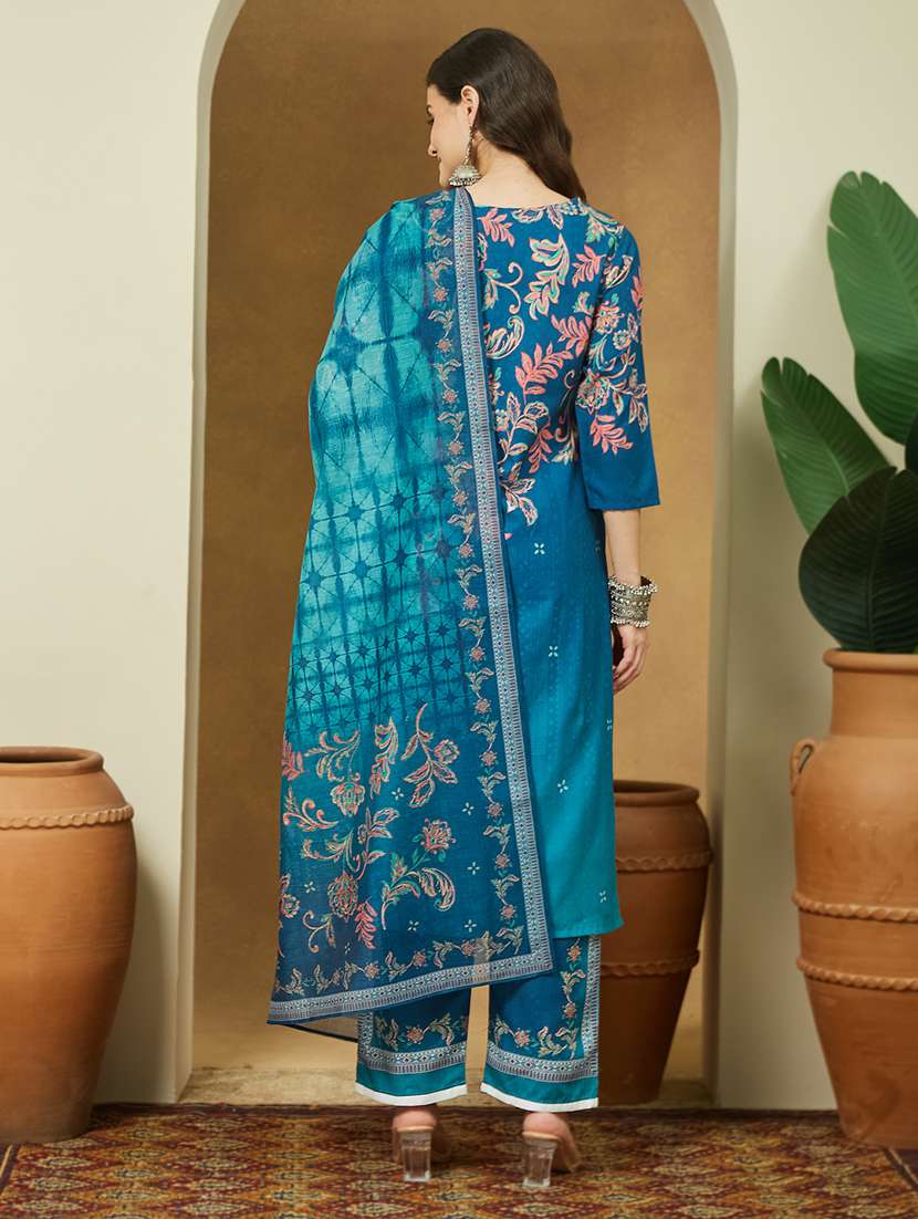 women floral three quarter sleeve kurta pant with dupatta set - 22156335 -  Standard Image - 4