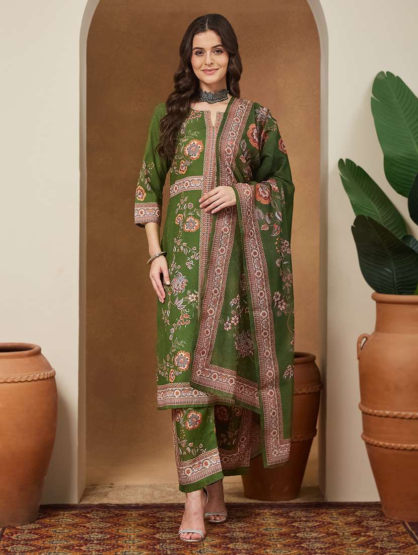 women floral three quarter sleeve kurta pant with dupatta set