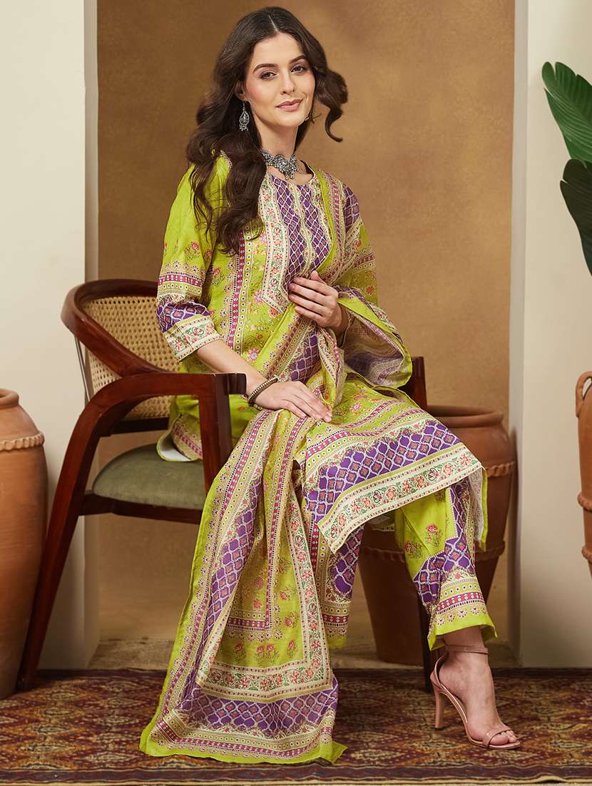 women printed three quarter sleeve kurta pant with dupatta set - 22156341 -  Standard Image - 1