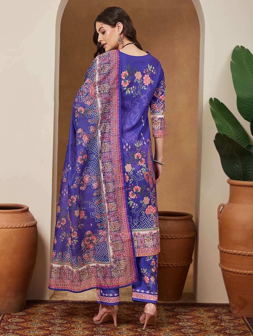 women floral three quarter sleeve kurta pant with dupatta set - 22156342 -  Standard Image - 4