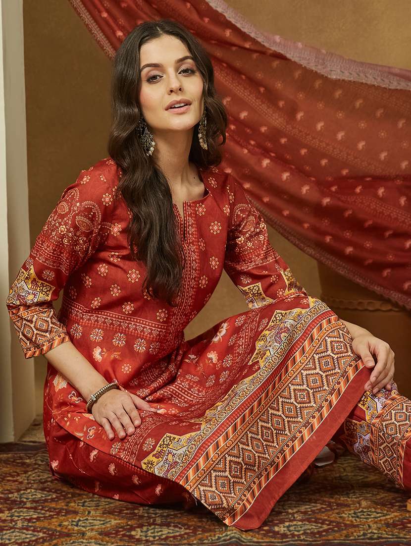 women floral three quarter sleeve kurta pant with dupatta set - 22156378 -  Standard Image - 4