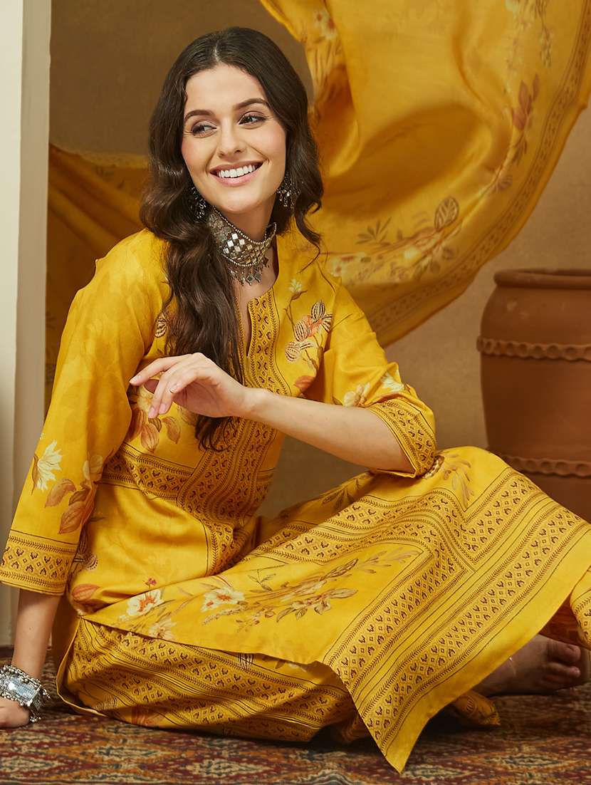 women floral three quarter sleeve kurta pant with dupatta set - 22156379 -  Standard Image - 4