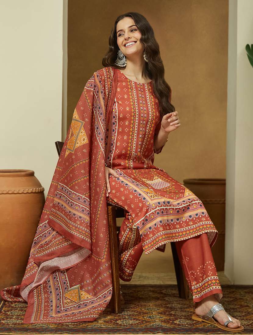 women floral three quarter sleeve kurta pant with dupatta set - 22156382 - Standard Image - 1