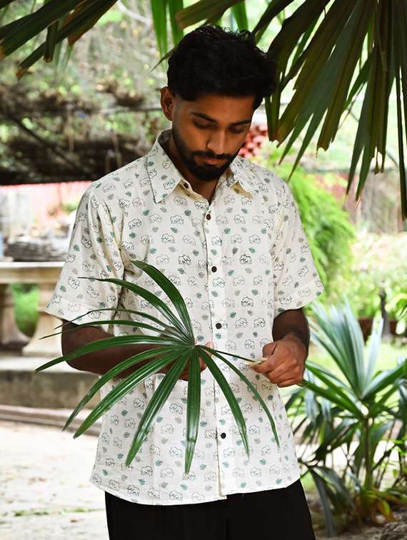 men printed short sleeve regular fit casual shirt - 22157071 -  Standard Image - 1