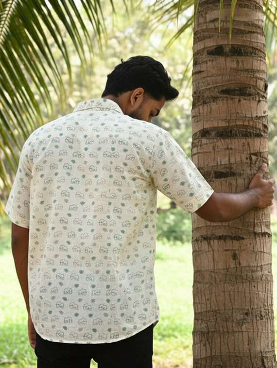 men printed short sleeve regular fit casual shirt - 22157071 -  Standard Image - 4