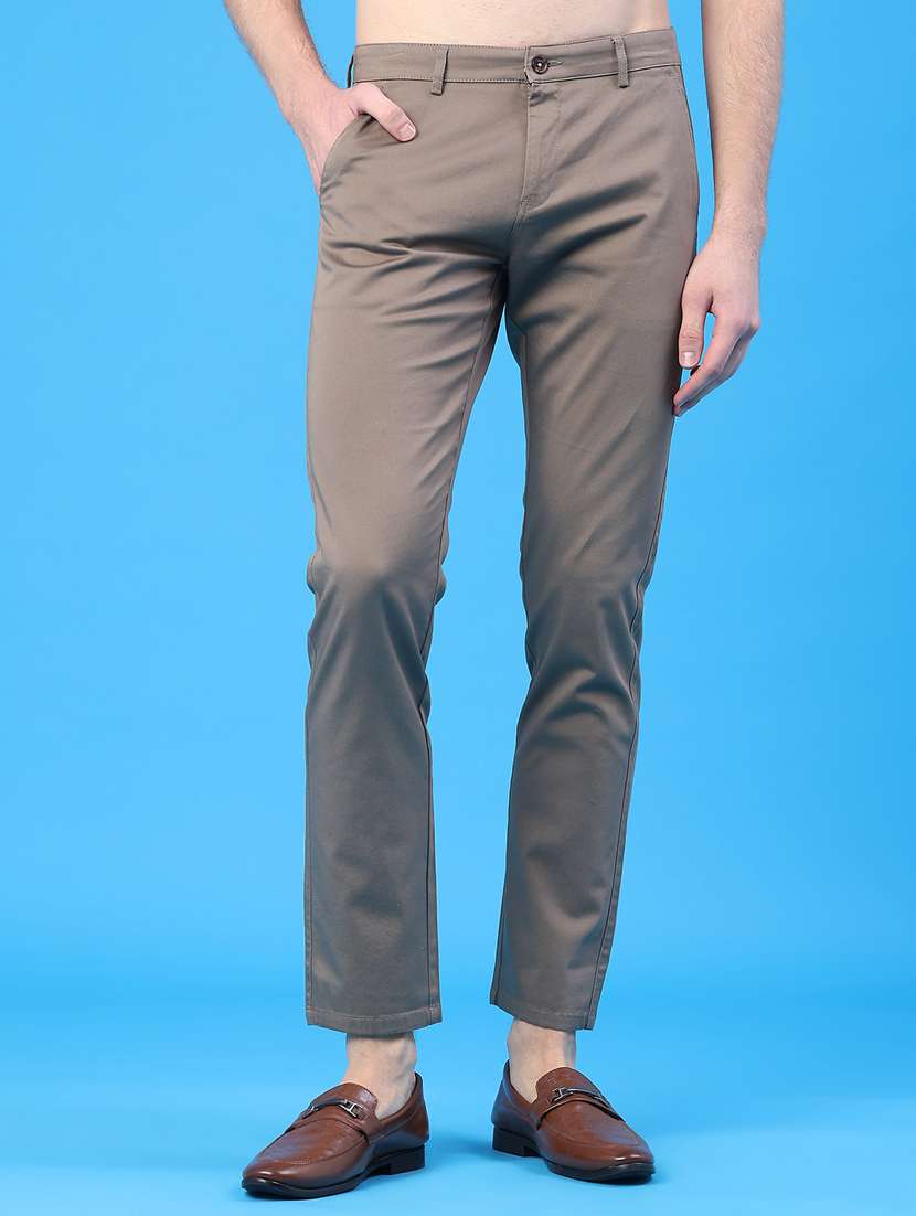 men solid mid rise chinos casual trouser