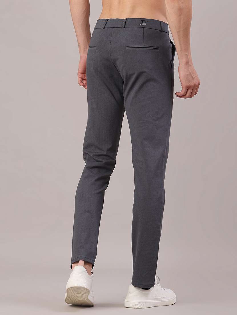 men solid mid rise slim fit chinos  - 22158510 -  Standard Image - 4