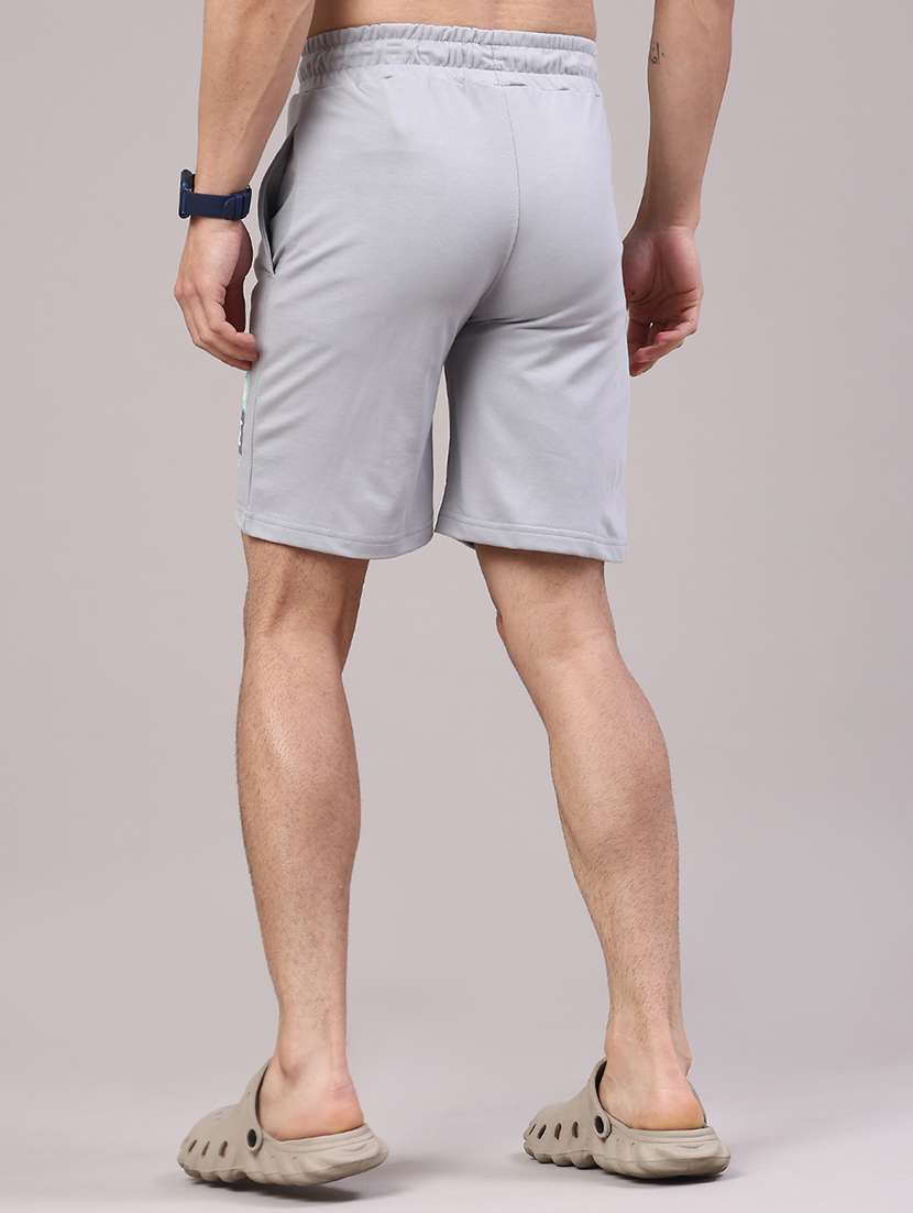 men solid mid rise regular fit shorts - 22160044 -  Standard Image - 4