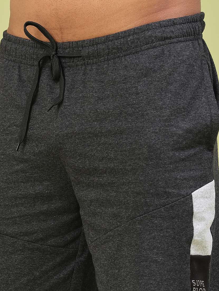 men color block mid rise regular fit shorts - 22160047 -  Standard Image - 1