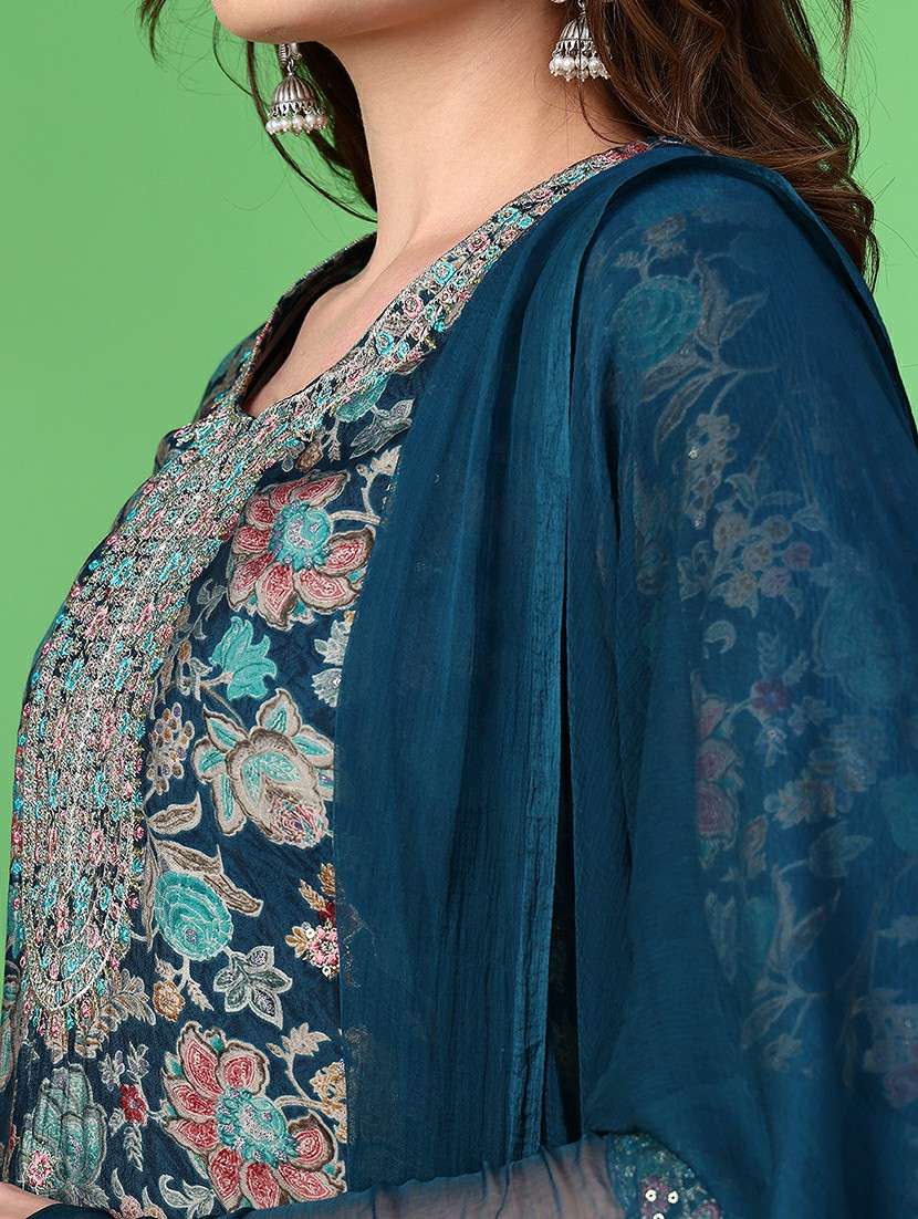 women printed kurta and pant with dupatta set - 22160389 -  Standard Image - 4