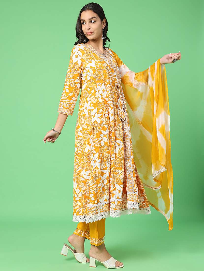 women printed three quarter sleeve kurta pant with dupatta set - 22160500 -  Standard Image - 1