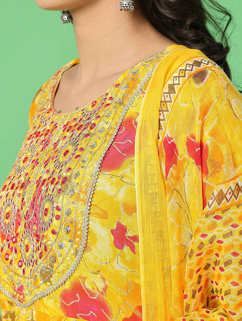women printed three quarter sleeve kurta pant with dupatta set - 22160525 -  Standard Image - 4