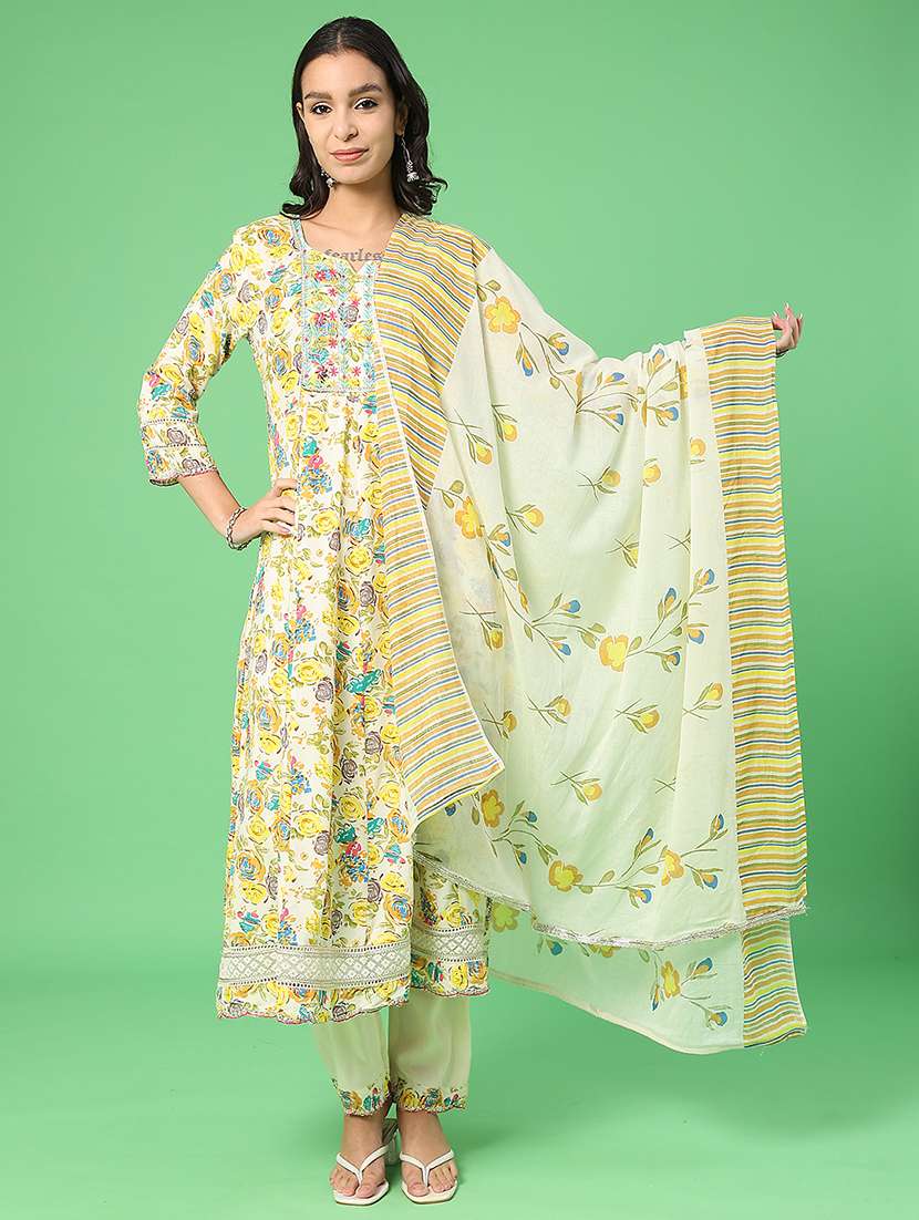 women floral three quarter sleeve kurta pant with dupatta set - 22160853 -  Standard Image - 1