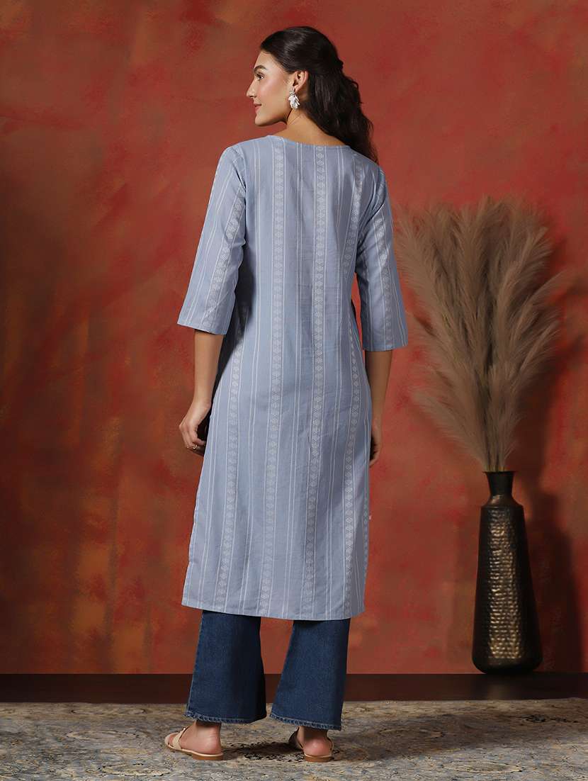 women self design three quarter sleeve straight kurta - 22161019 - Standard Image - 4