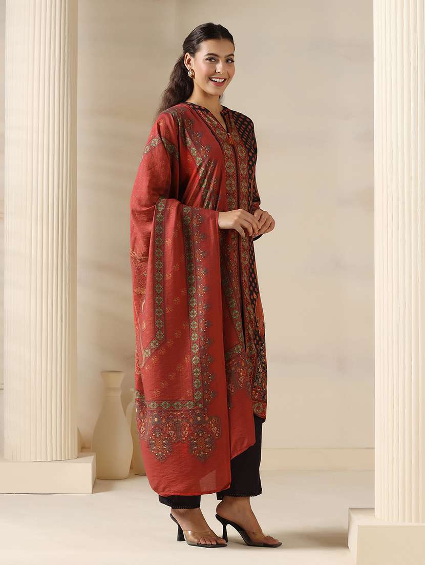 women paisley three quarter sleeve kurta pant with dupatta set - 22161044 -  Standard Image - 1