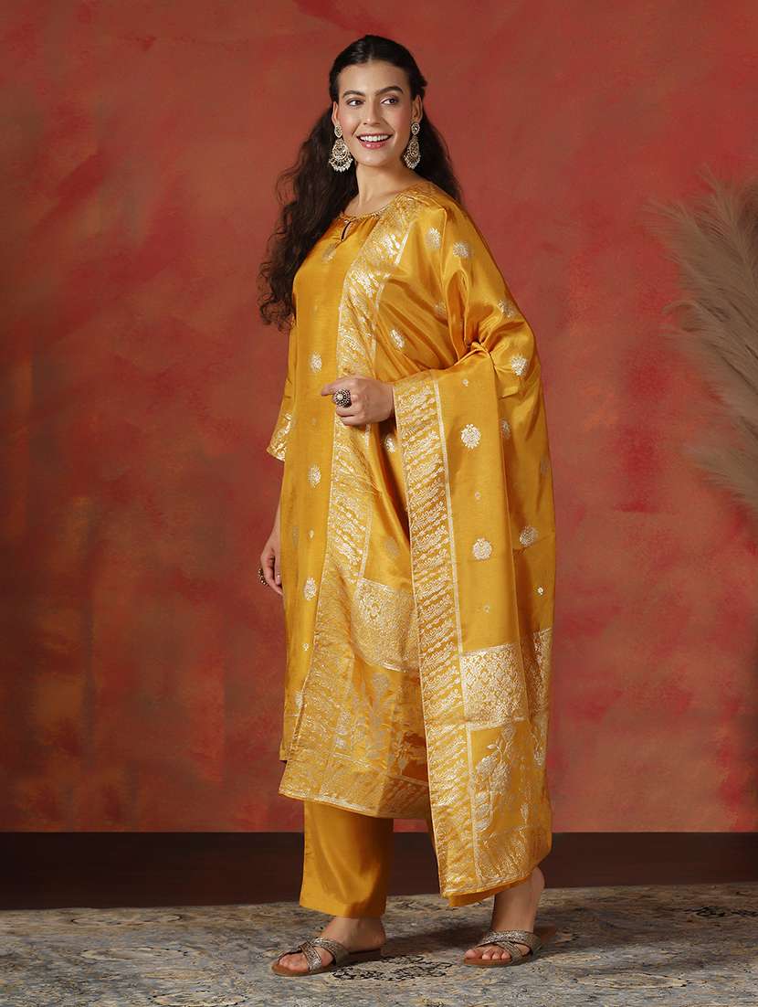 women self design three quarter sleeve kurta pant with dupatta set - 22161085 -  Standard Image - 1