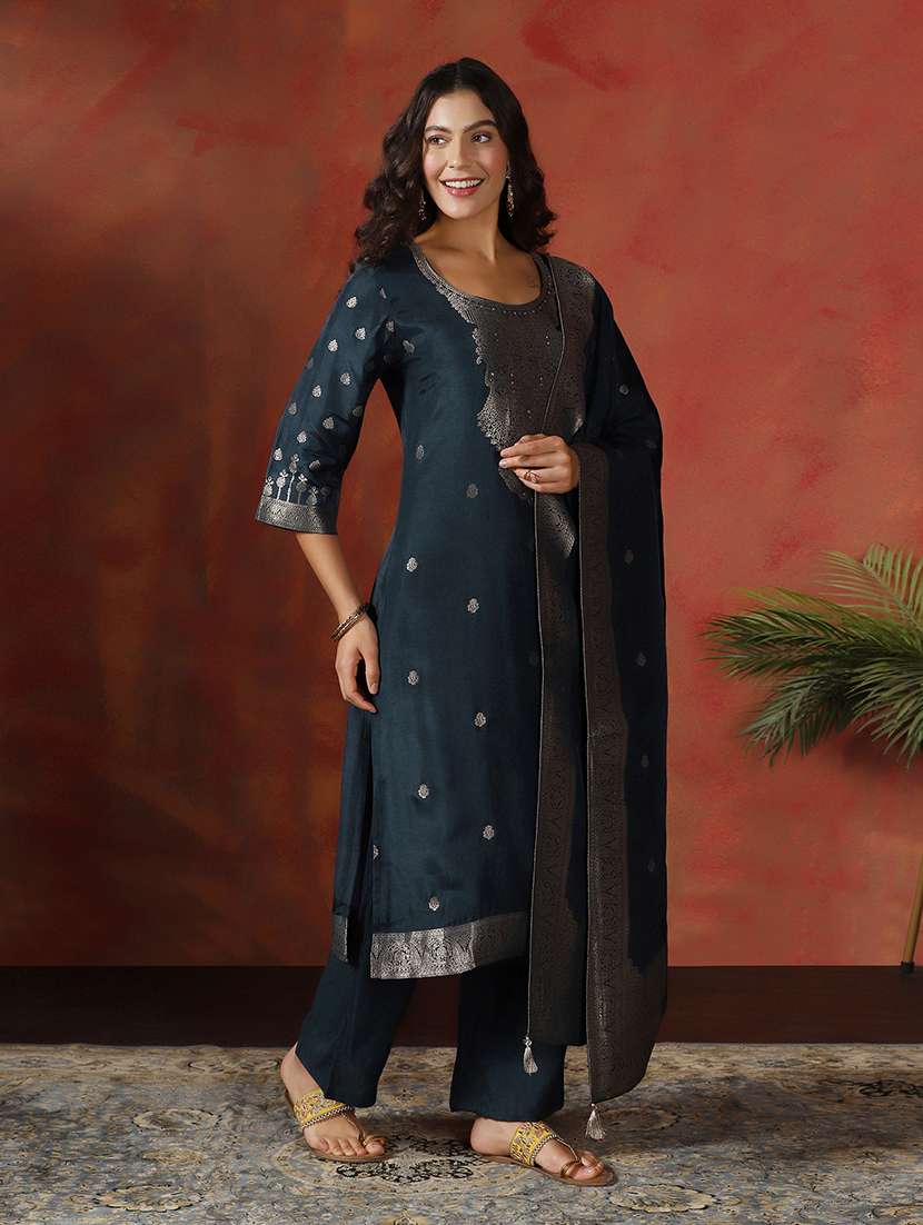 women self design three quarter sleeve kurta pant with dupatta set - 22161091 -  Standard Image - 1