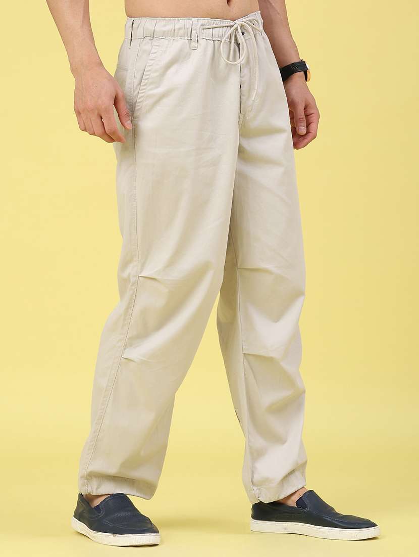 men solid mid rise regular fit casual trouser - 22162136 -  Standard Image - 1