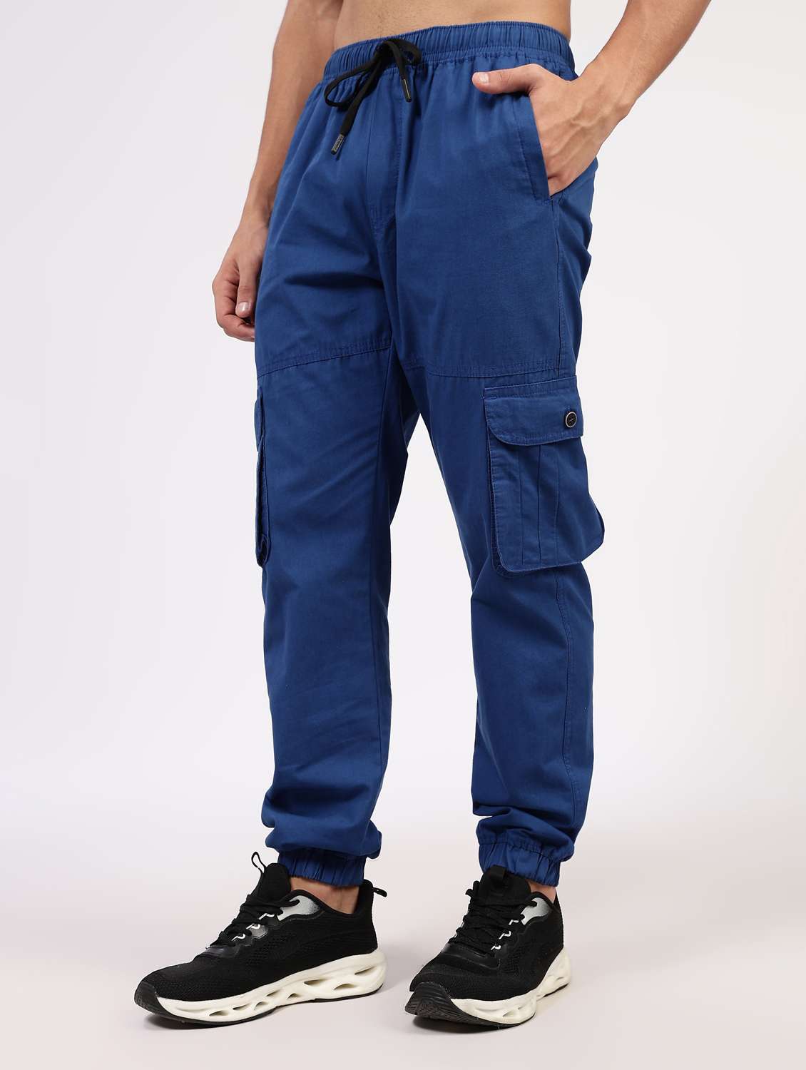 men solid mid rise regular fit cargo jogger - 22162555 -  Standard Image - 1
