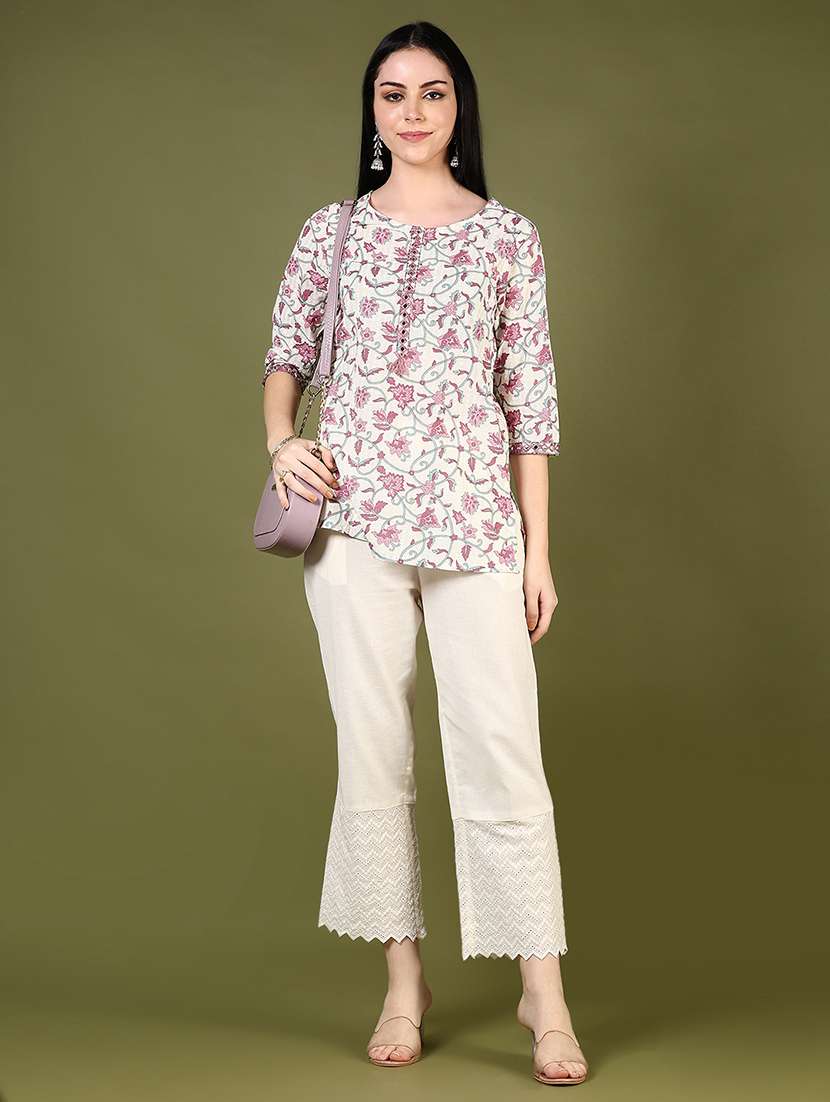women floral printed three quarter sleeve straight kurti - 22163102 -  Standard Image - 4