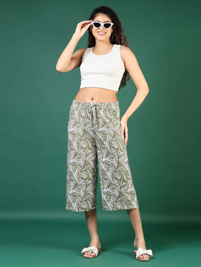 women printed mid rise relaxed fit capri - 22163256 -  Standard Image - 4