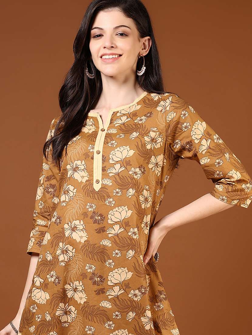 women floral printed three quarter sleeve straight kurta - 22163295 -  Standard Image - 4