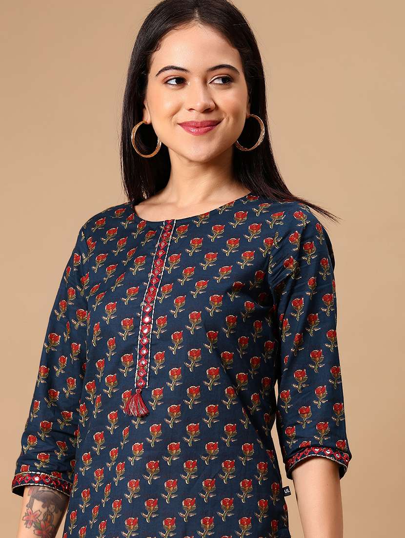women floral printed three quarter sleeve straight kurti - 22163768 -  Standard Image - 4