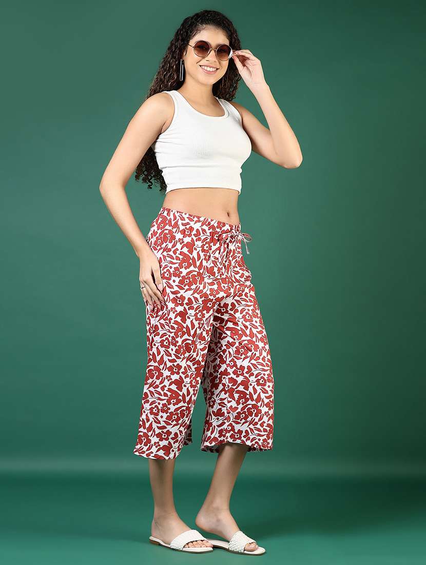 women printed mid rise relaxed fit capri - 22163899 -  Standard Image - 4