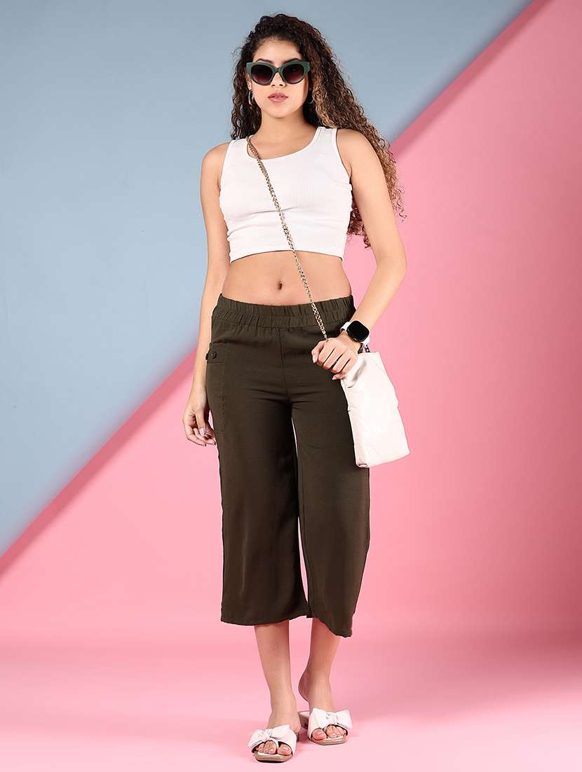 women solid mid rise regular fit capri - 22164463 -  Standard Image - 4