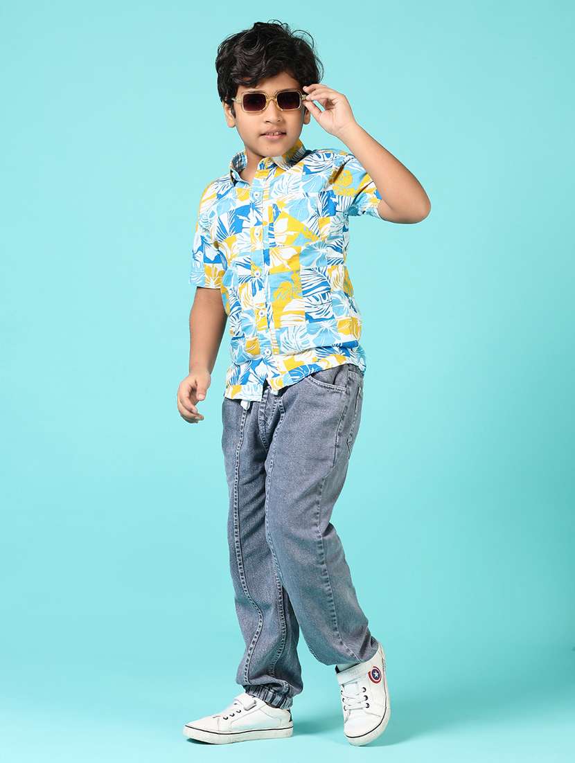 boys printed short sleeve collared shirt - 22164653 -  Standard Image - 4