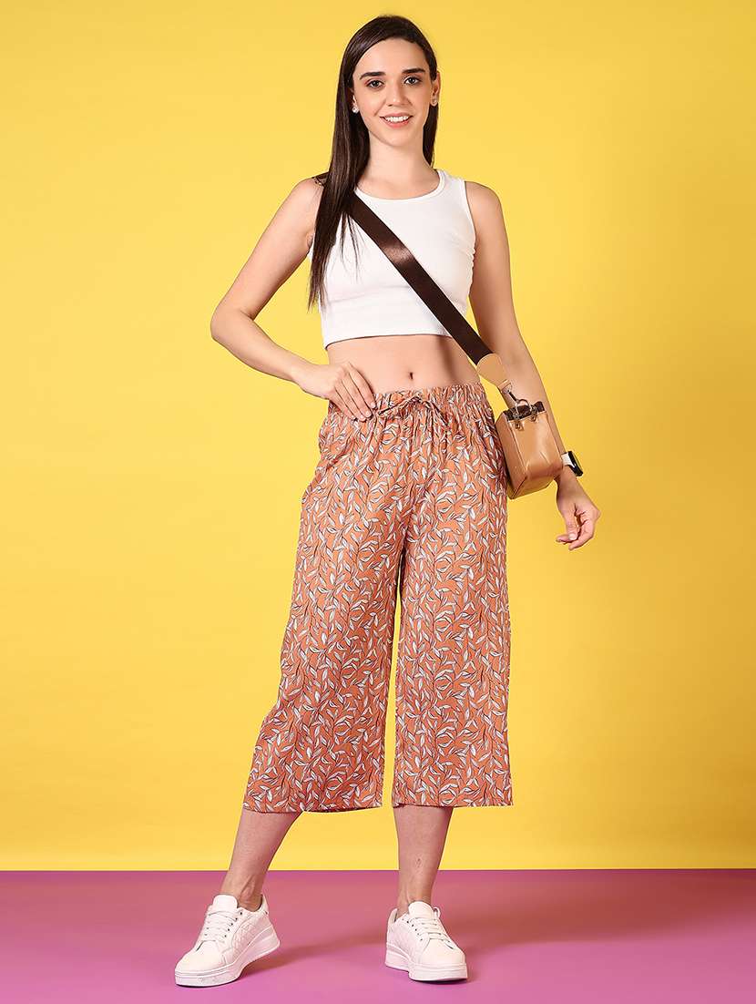 women printed mid rise relaxed fit capri - 22165293 -  Standard Image - 4