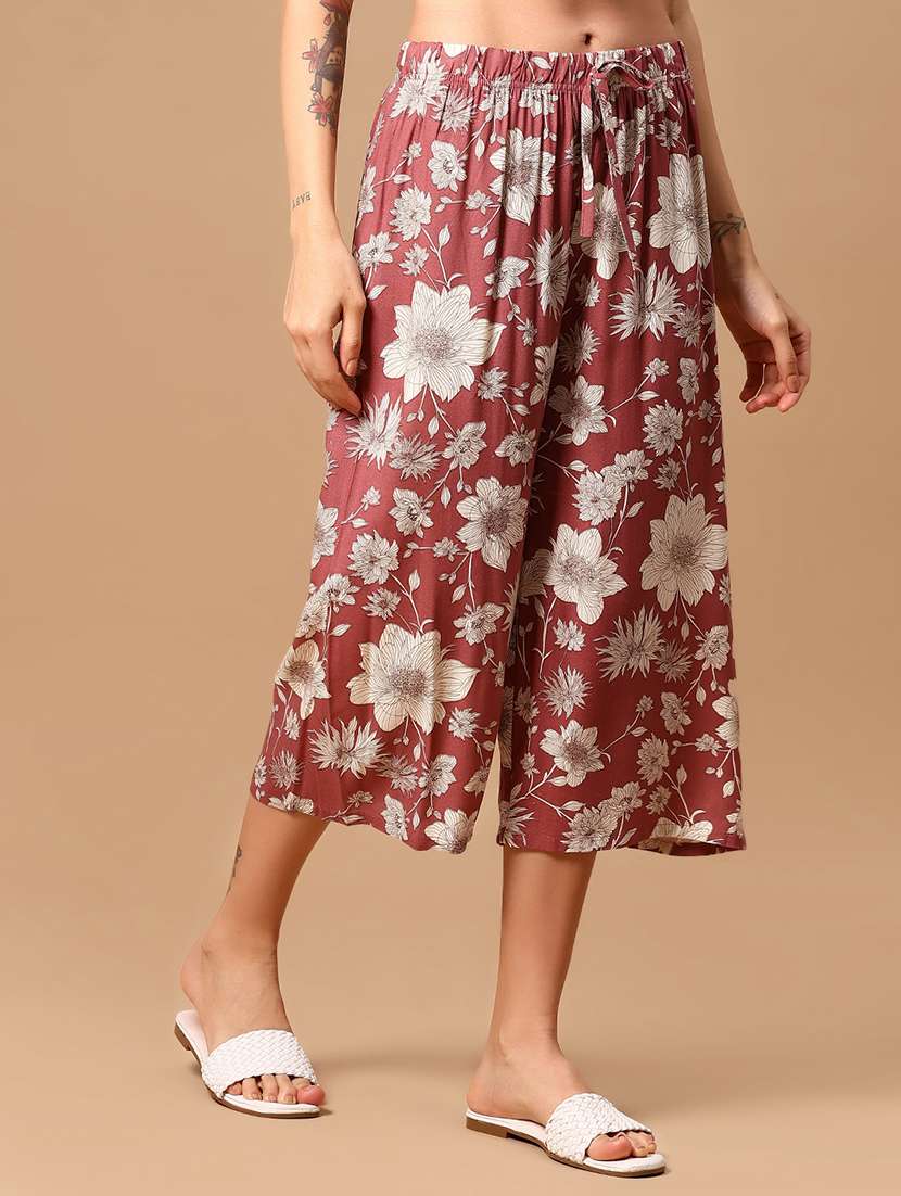women floral printed mid rise relaxed fit capri - 22166113 -  Standard Image - 1