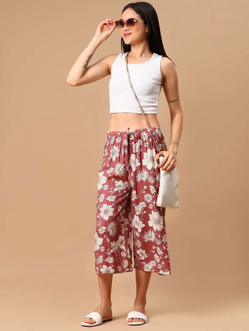 women floral printed mid rise relaxed fit capri - 22166113 -  Standard Image - 4