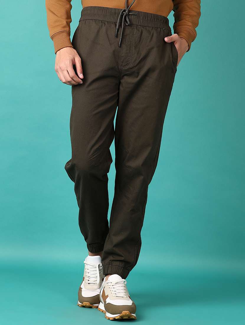 men solid mid rise regular fit jogger - 22166200 -  Standard Image - 1