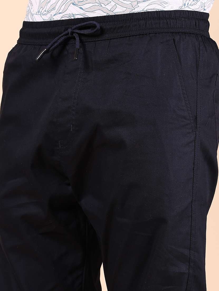 men solid mid rise regular fit jogger - 22167316 -  Standard Image - 4