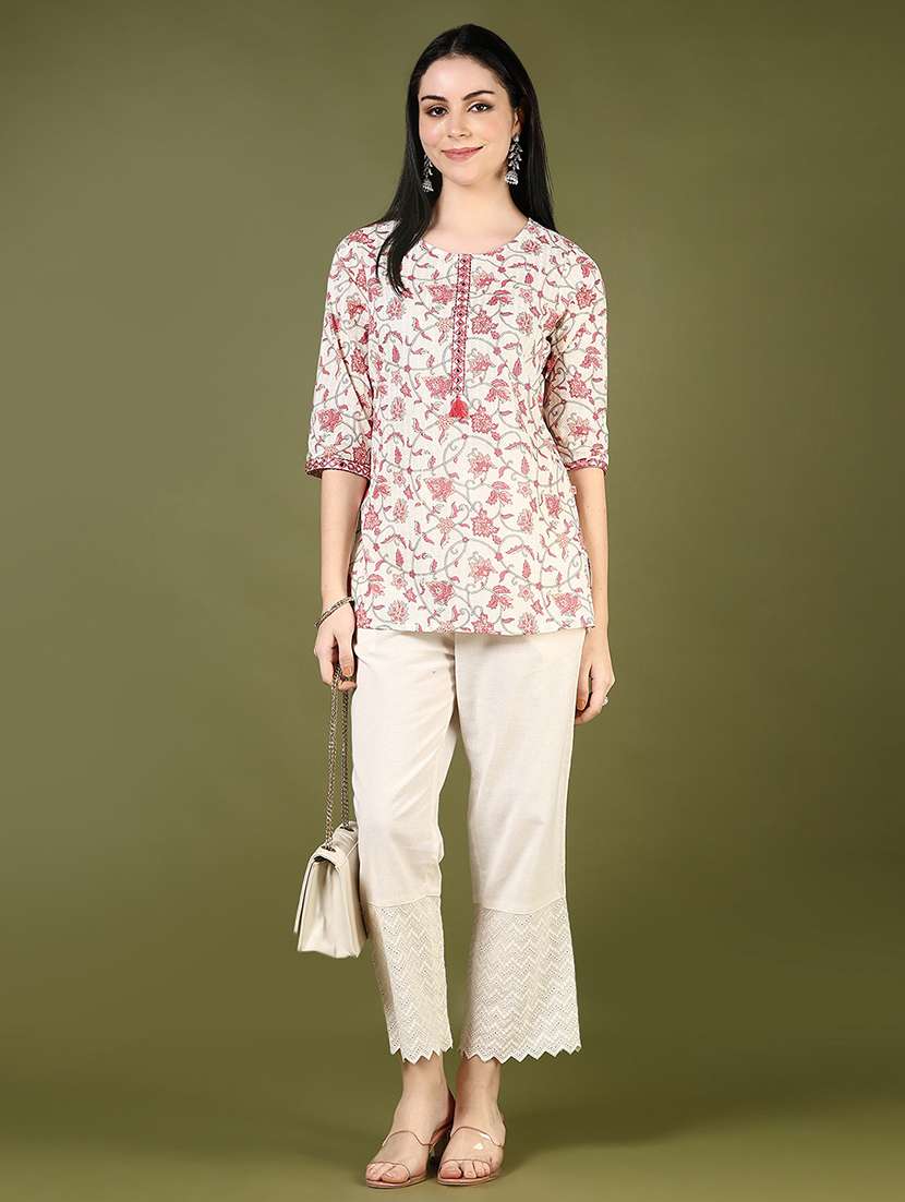 women floral printed three quarter sleeve straight kurti - 22167501 -  Standard Image - 4