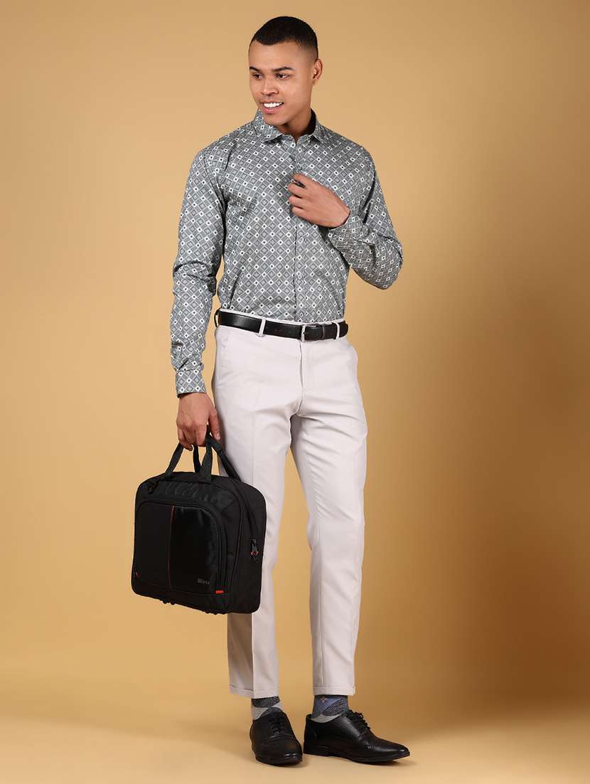 men solid mid rise flat front formal trouser - 22167540 -  Standard Image - 4