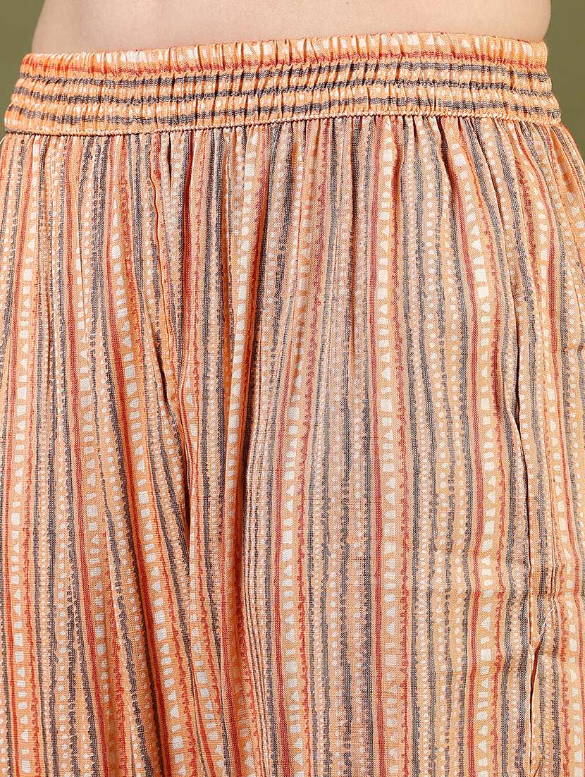 women three quarter sleeve kurta and pant set - 22167727 -  Standard Image - 4