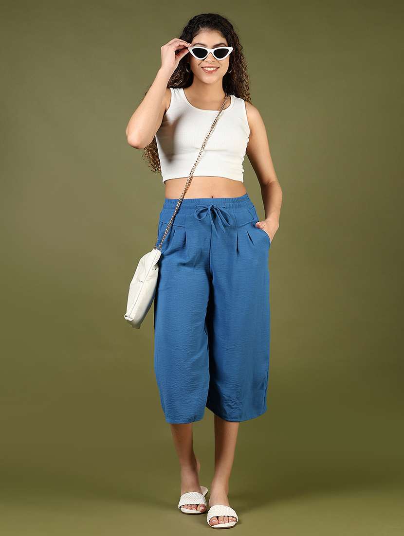 women solid mid rise relaxed fit capri - 22168667 -  Standard Image - 4
