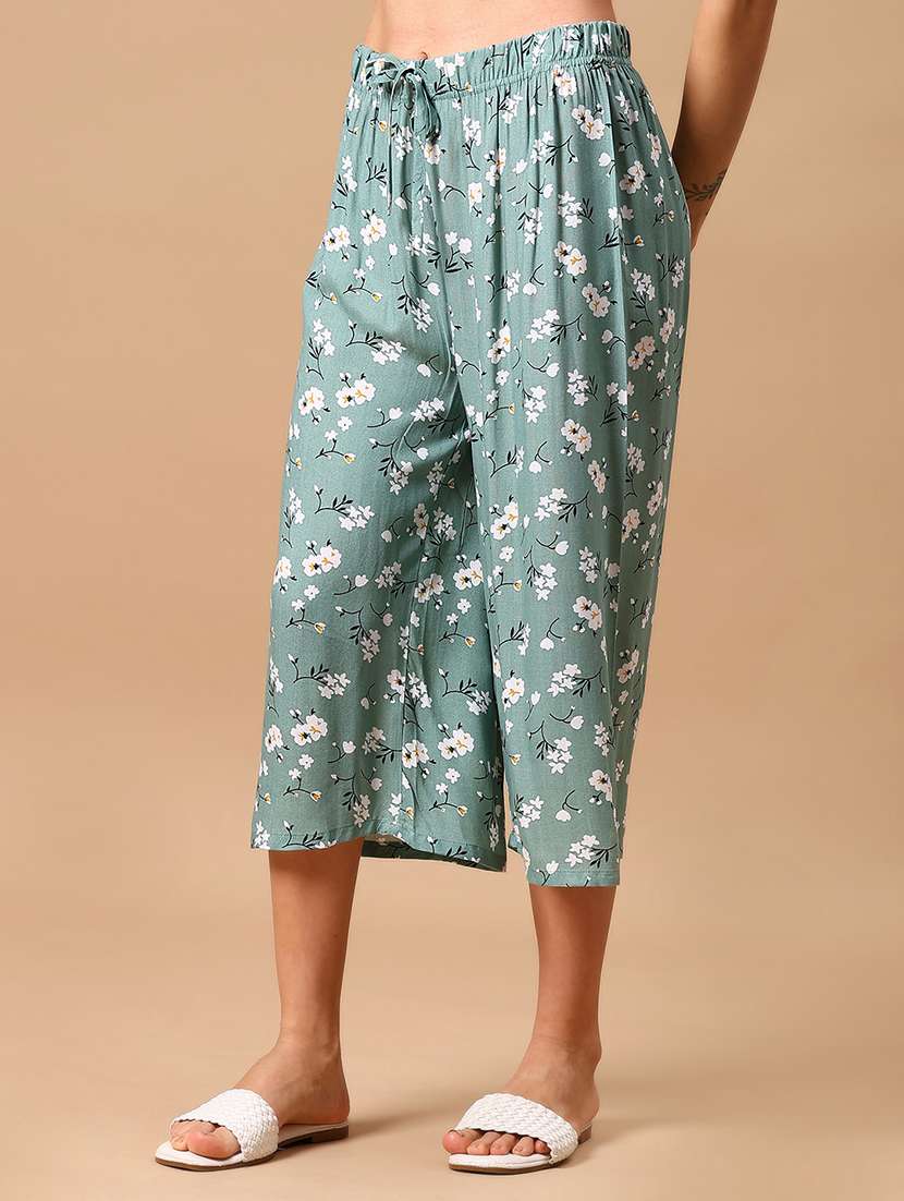 women floral printed mid rise relaxed fit capri - 22169367 -  Standard Image - 1