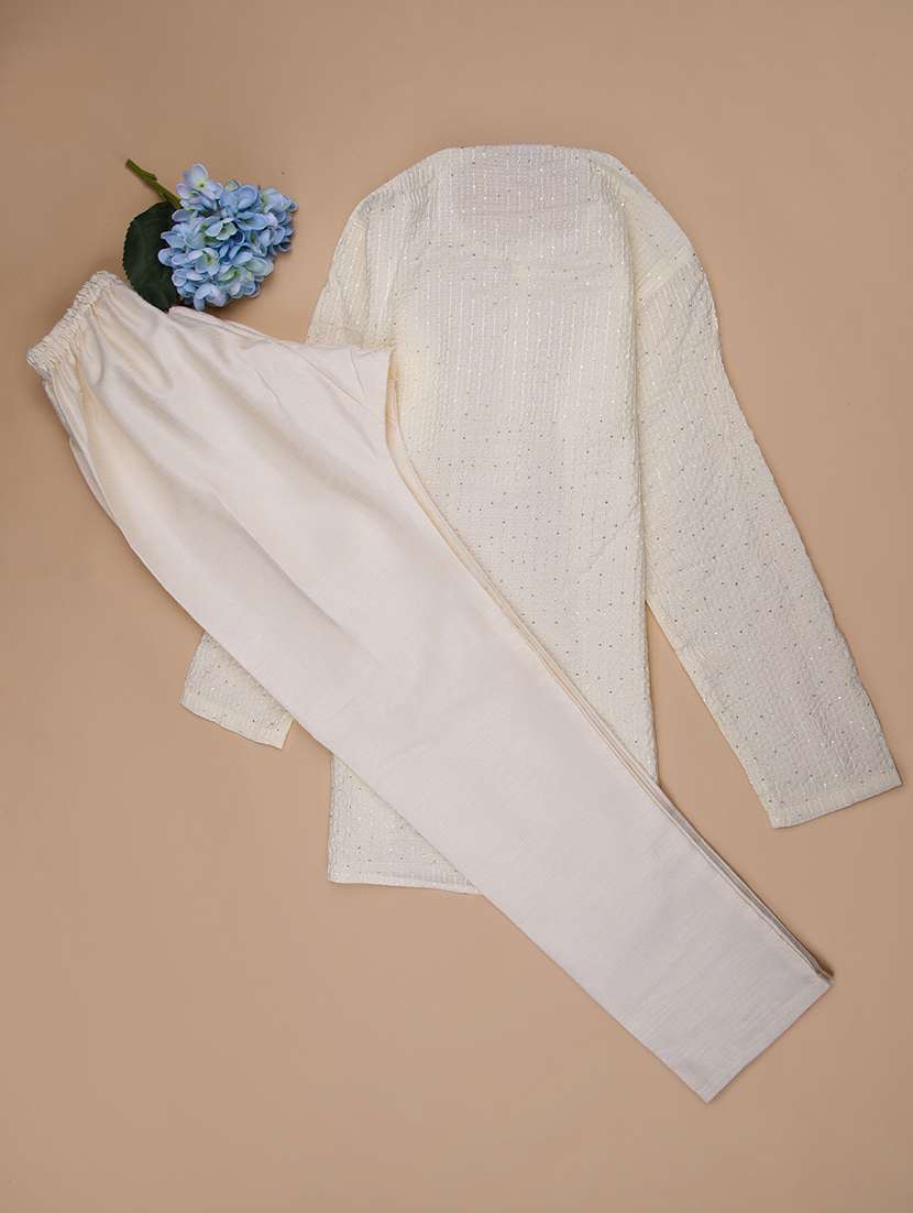 Boys Embroidered Long Sleeve Kurta And Pyjama Set - 22169385 -  Standard Image - 1