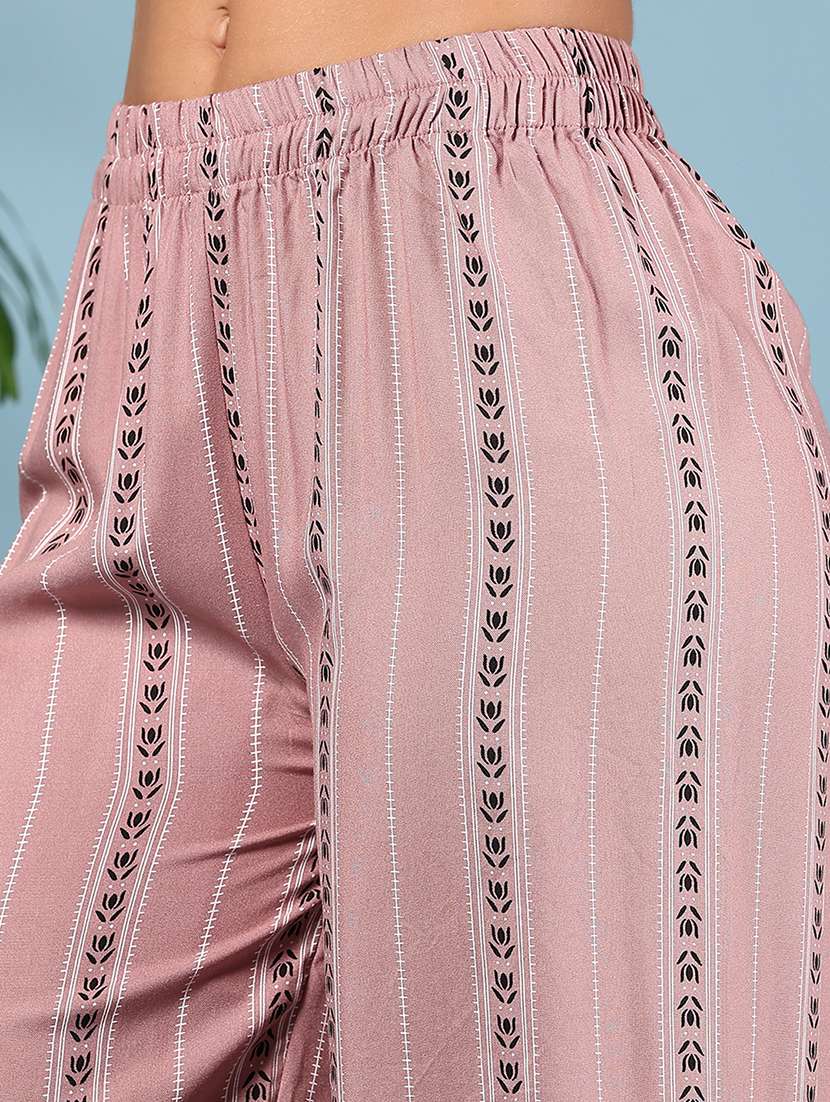 women floral three quarter sleeve kurta palazzo set - 22170903 -  Standard Image - 4