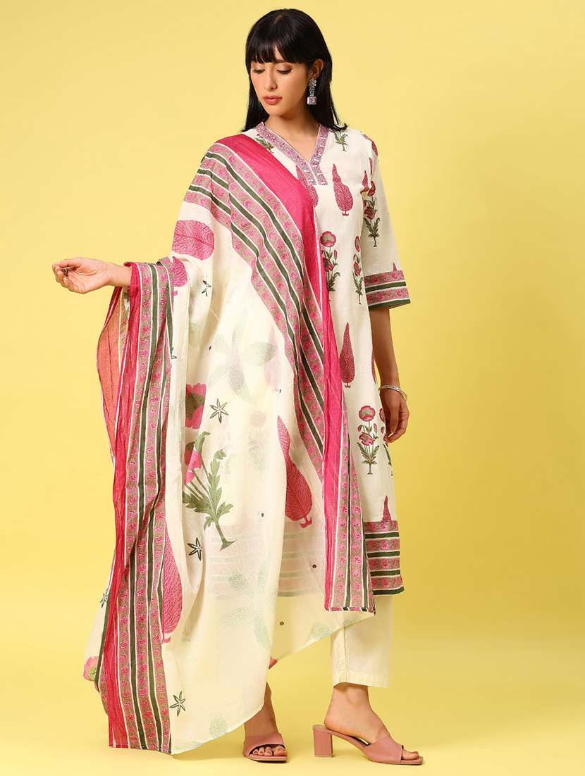 women floral three quarter sleeve kurta pant with dupatta set